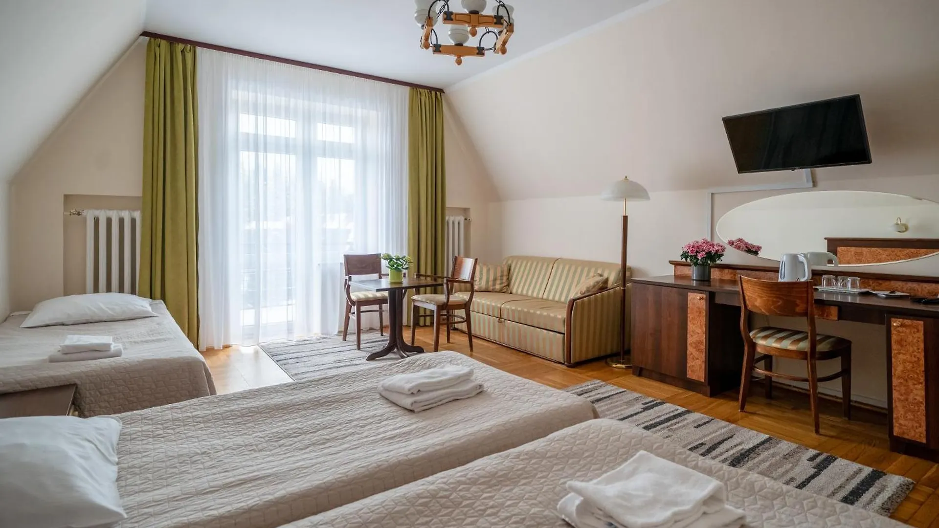 Zespół Dolina Białego - Willa Pan Tadeusz Zakopane Bed and breakfast
