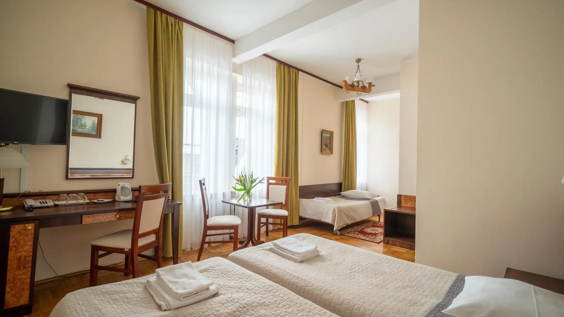 Zespół Dolina Białego - Willa Pan Tadeusz Zakopane Bed and breakfast